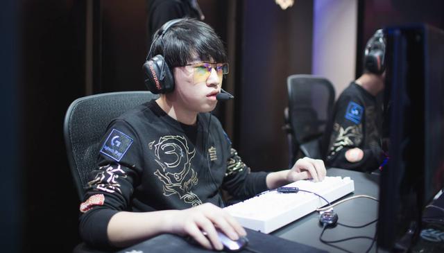 更是对您观 更是对您观