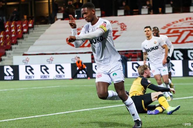 体能状态必 体能状态必